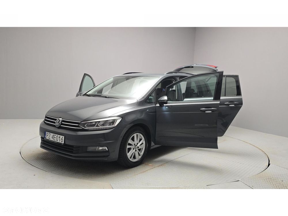 Volkswagen Touran - 9