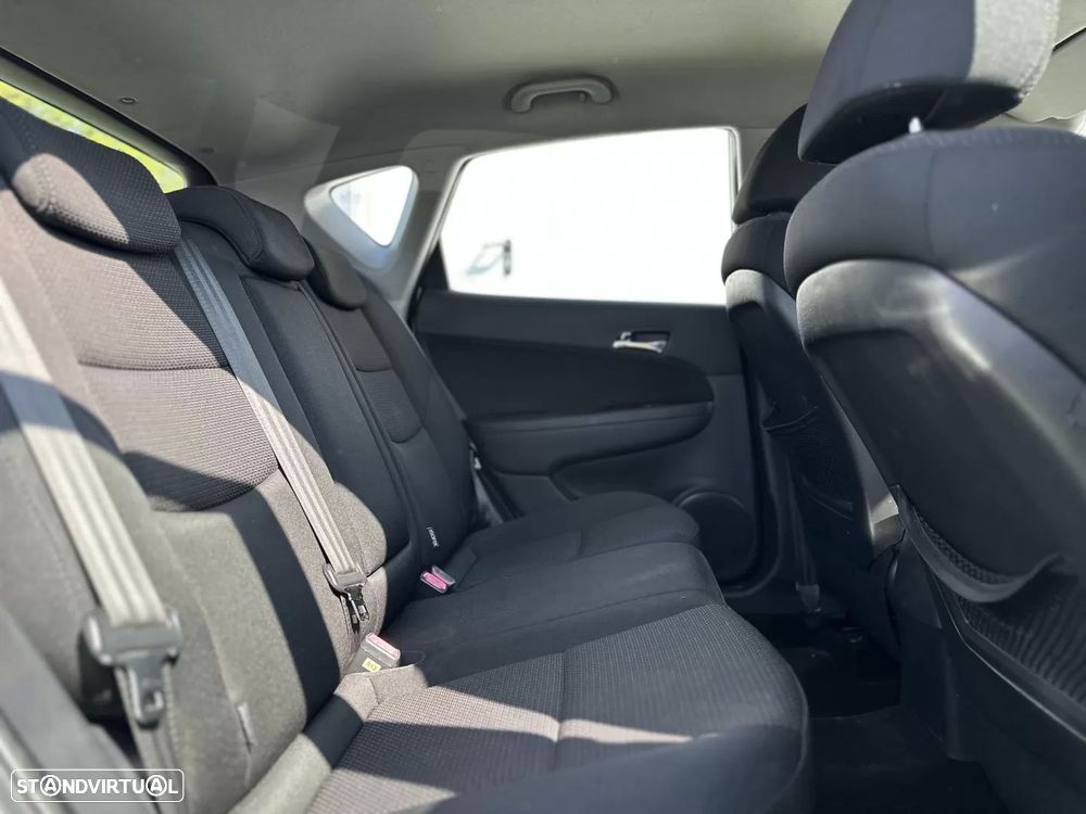 Hyundai i30 1.4 CVVT Blue Comfort - 16