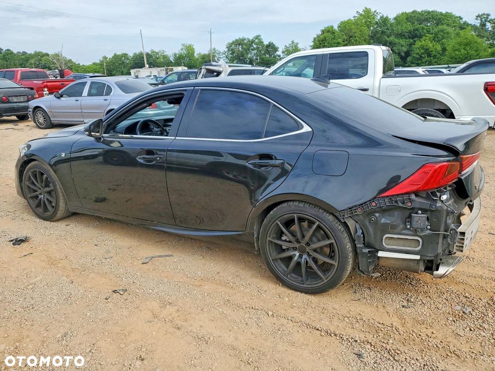 Lexus IS - 2