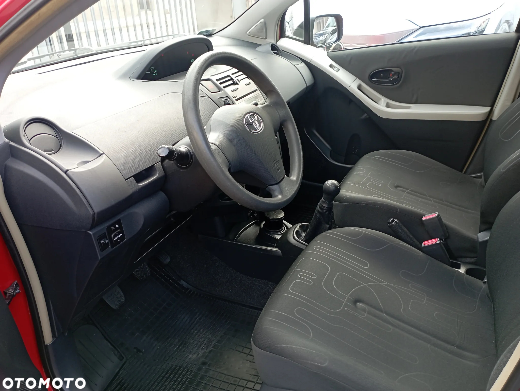 Toyota Yaris 1.0 Terra A/C - 7