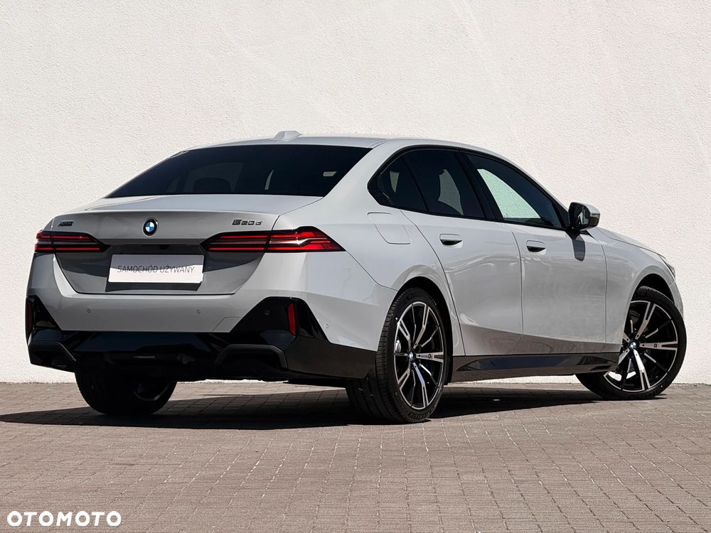 BMW Seria 5 520d xDrive - 3