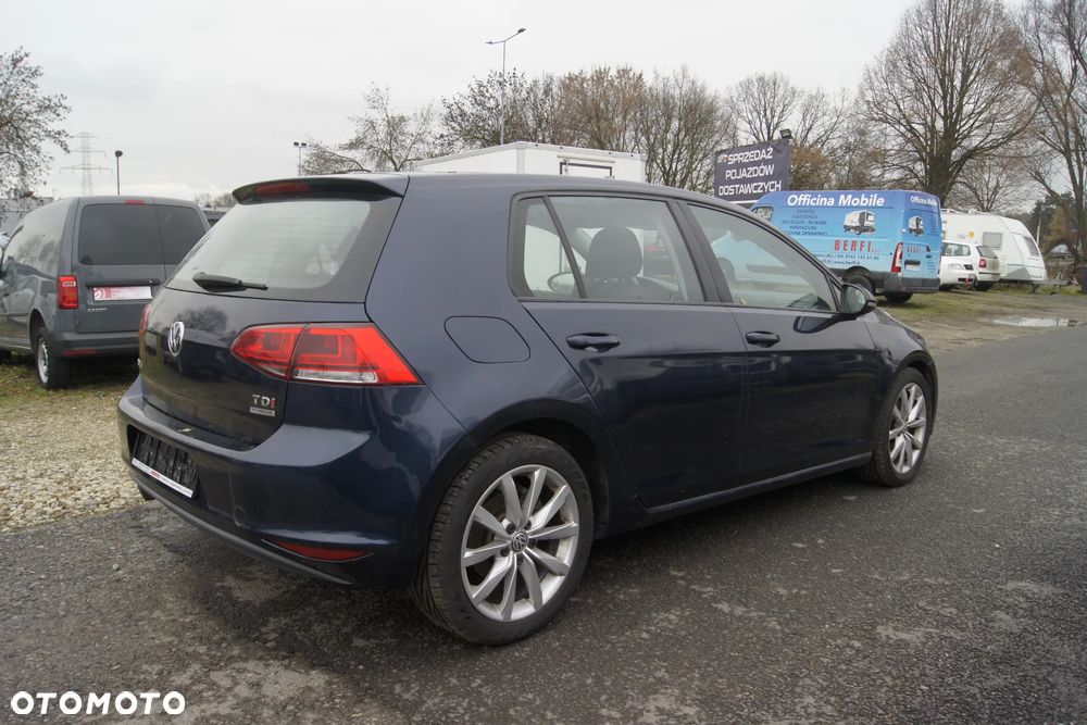 Volkswagen Golf 1.6 TDI DPF Highline - 4