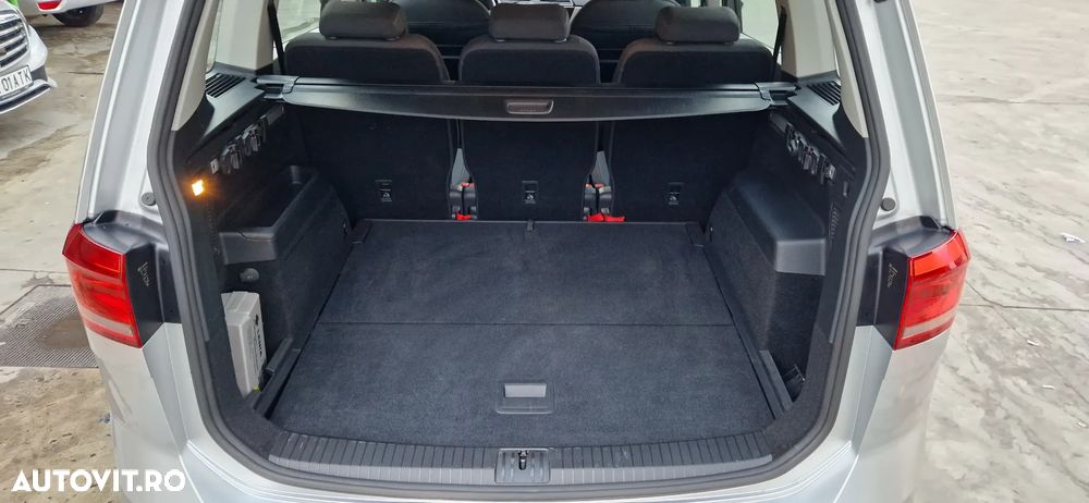 Volkswagen Touran 2.0 TDI SCR UNITED - 7