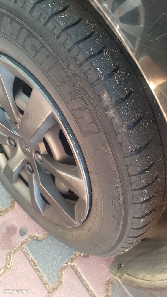 Usado Peugeot 207 2007 - 3 000 EUR, 272 000 km - Standvirtual.com