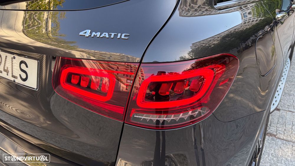 Mercedes-Benz GLC 300 de 4Matic 9G-TRONIC AMG Line - 29
