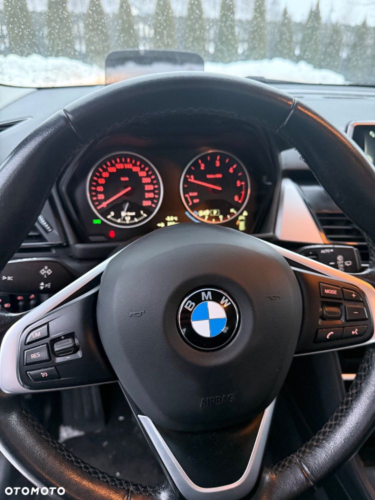 BMW Seria 2 218d - 16