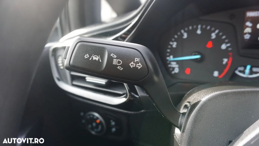 Ford Fiesta 1.1 S&S TITANIUM - 20