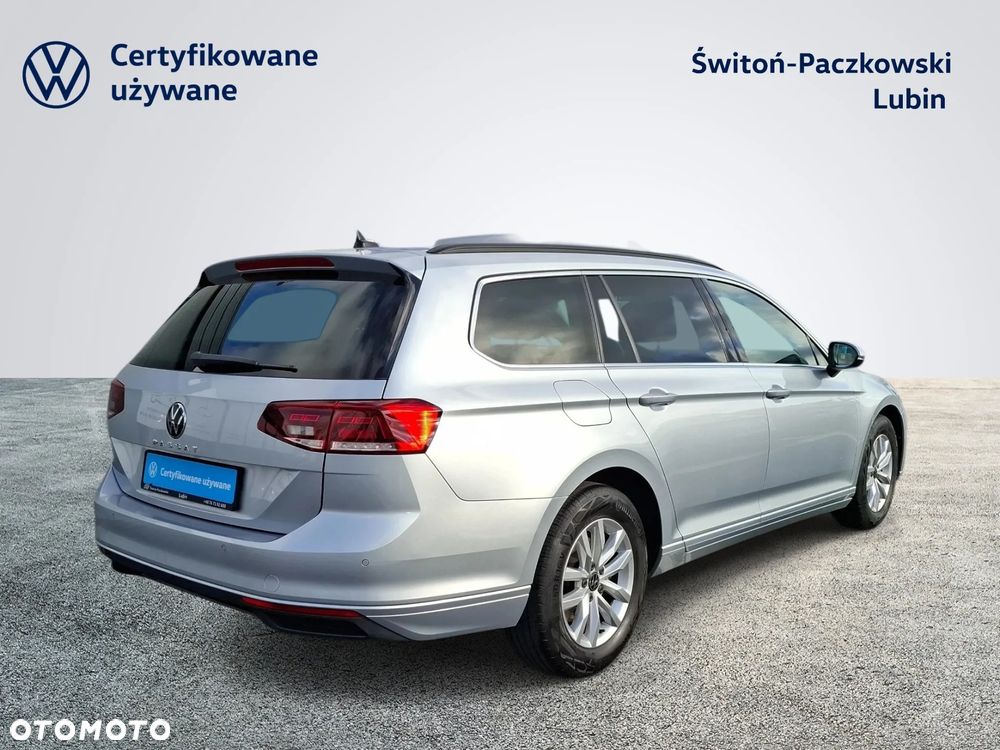 Volkswagen Passat Variant 2.0 TDI SCR DSG Business - 5