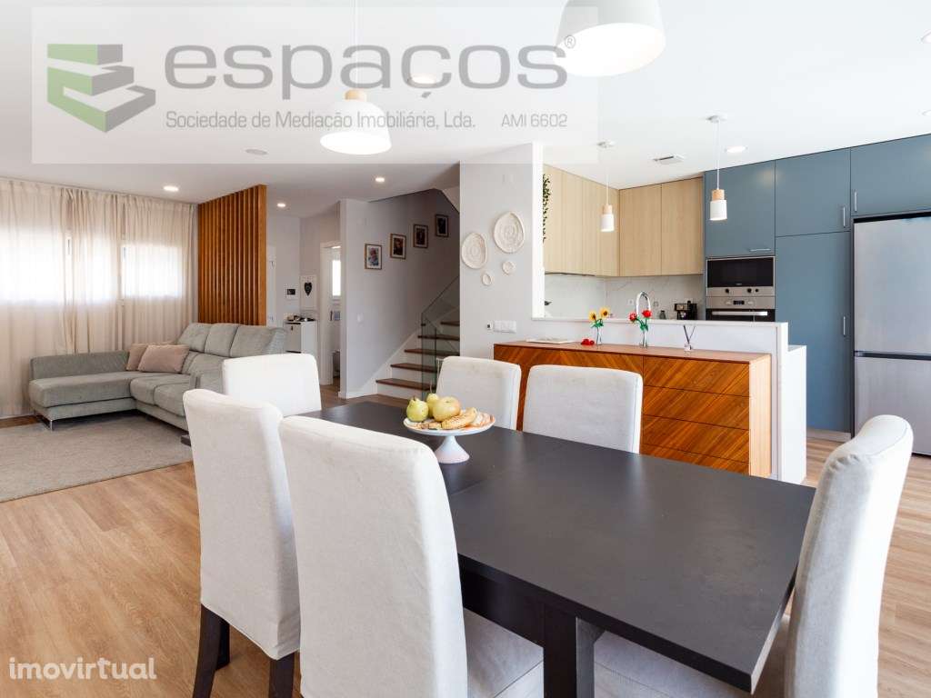 Moradia no Bairro da Petrogal, Bobadela - Grande imagem: 4/43