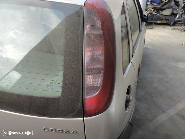 Farolim Tras Direito Painel Stop Opel Corsa C (X01) - 1