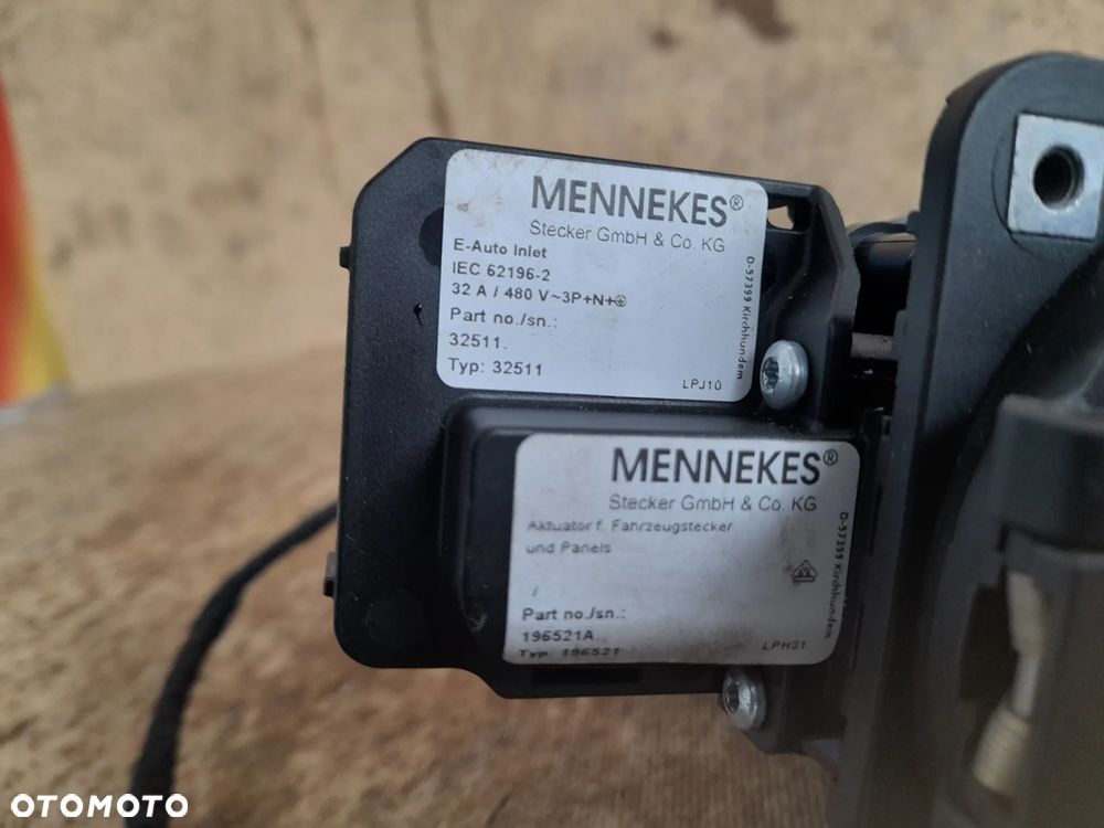 Gniazdo ładowania pojazdów elektrycznych Typu 2 Mennekes 196521A - 8