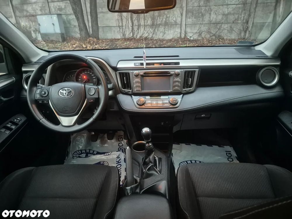 Toyota RAV4 2.0 D-4D Active - 5