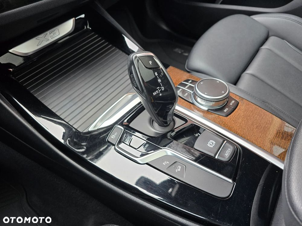 BMW X3 xDrive30i GPF Luxury Line - 15