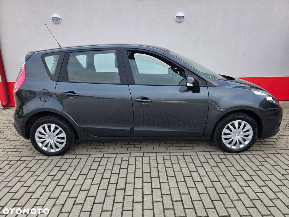 Renault Scenic 1.6 16V 110 Dynamique - 6