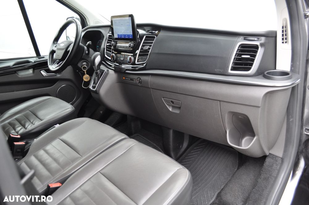 Ford Tourneo Custom Bus 320 2.0 EcoBlue 130 CP L2H1 Titanium Aut. - 14
