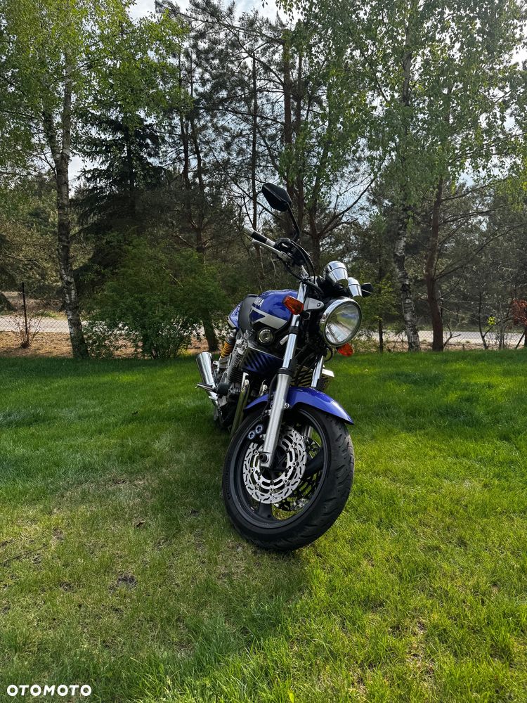 Yamaha XJR - 6