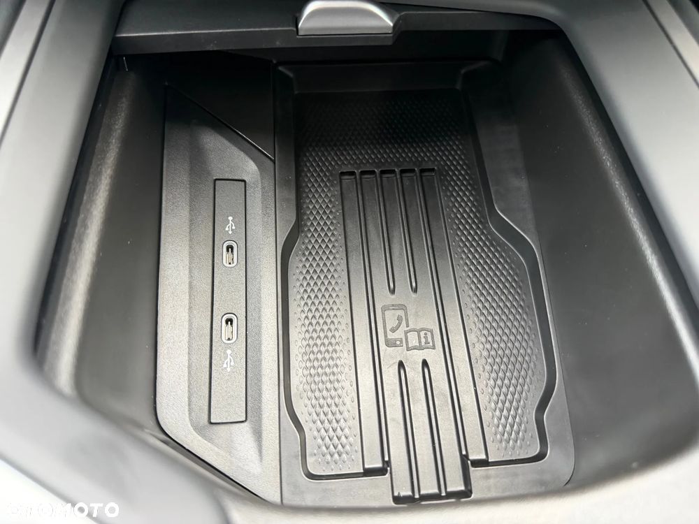 Volkswagen Passat Variant 2.0 TDI SCR Business Plus DSG - 14