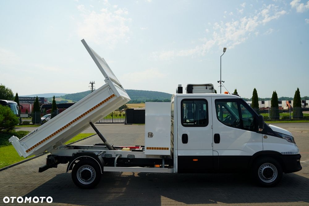 Iveco DAILY 35-140 / WYWROTKA ALUMINIOWA / BRYGADÓWKA 6 MIEJSC / BLIŹNIAK / MANUAL / SPROWADZONA / EURO 6 - 7