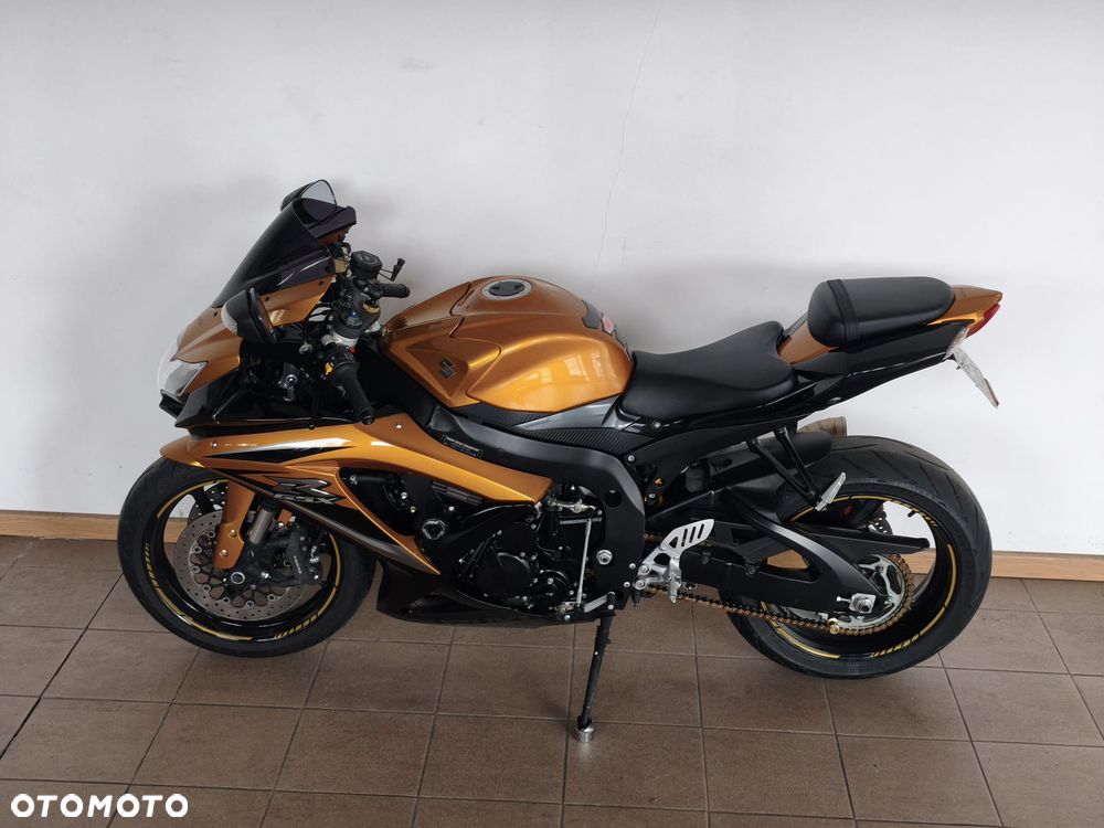 Suzuki GSX-R - 11