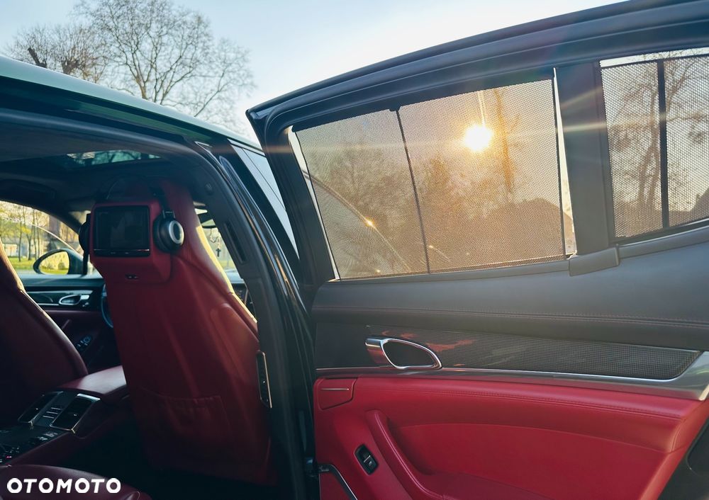 Porsche Panamera Turbo Executive PDK - 24