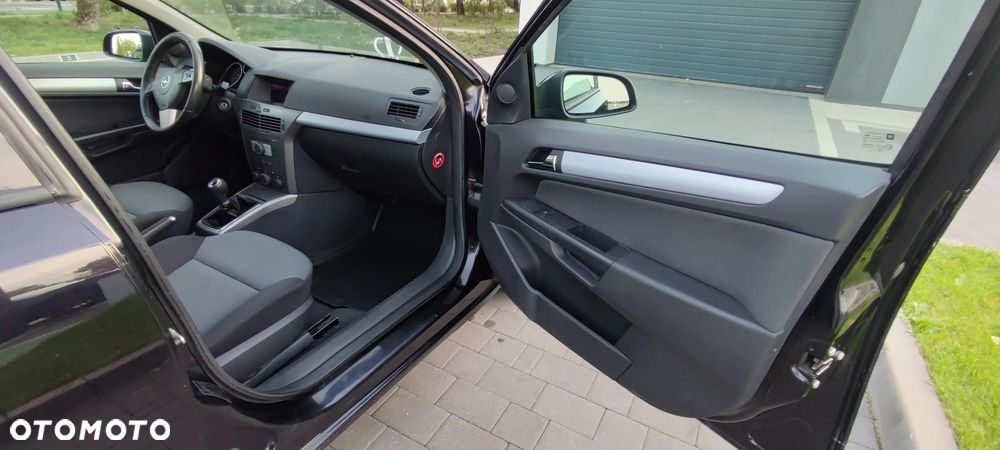 Opel Astra 1.8 Cosmo - 24