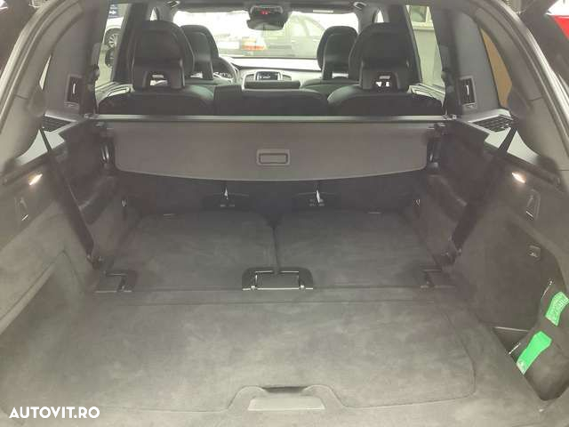 Volvo XC 90 - 10