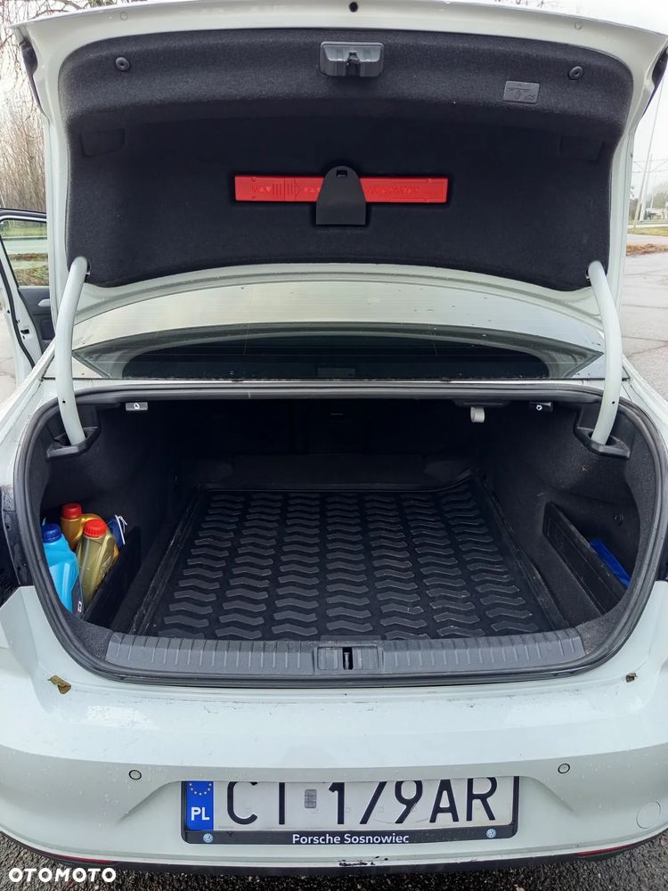 Volkswagen Passat 2.0 TDI Business DSG - 11