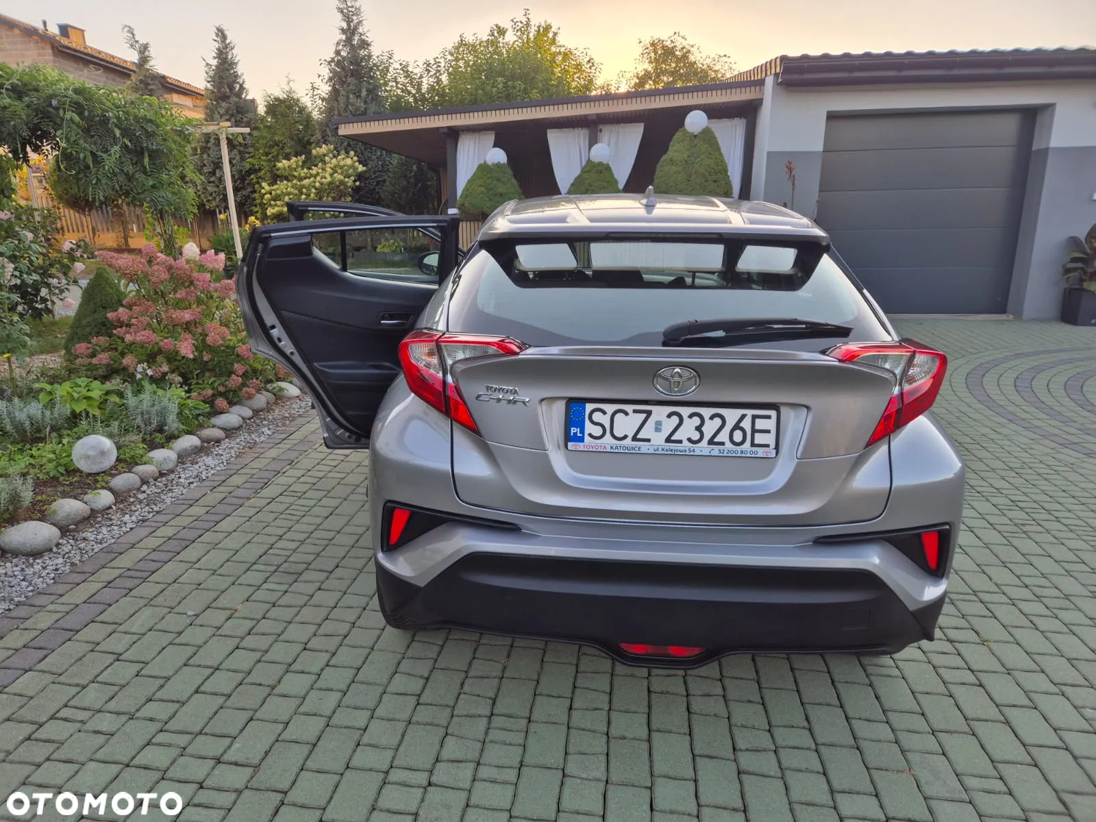 Toyota C-HR 1.2 T Dynamic - 9