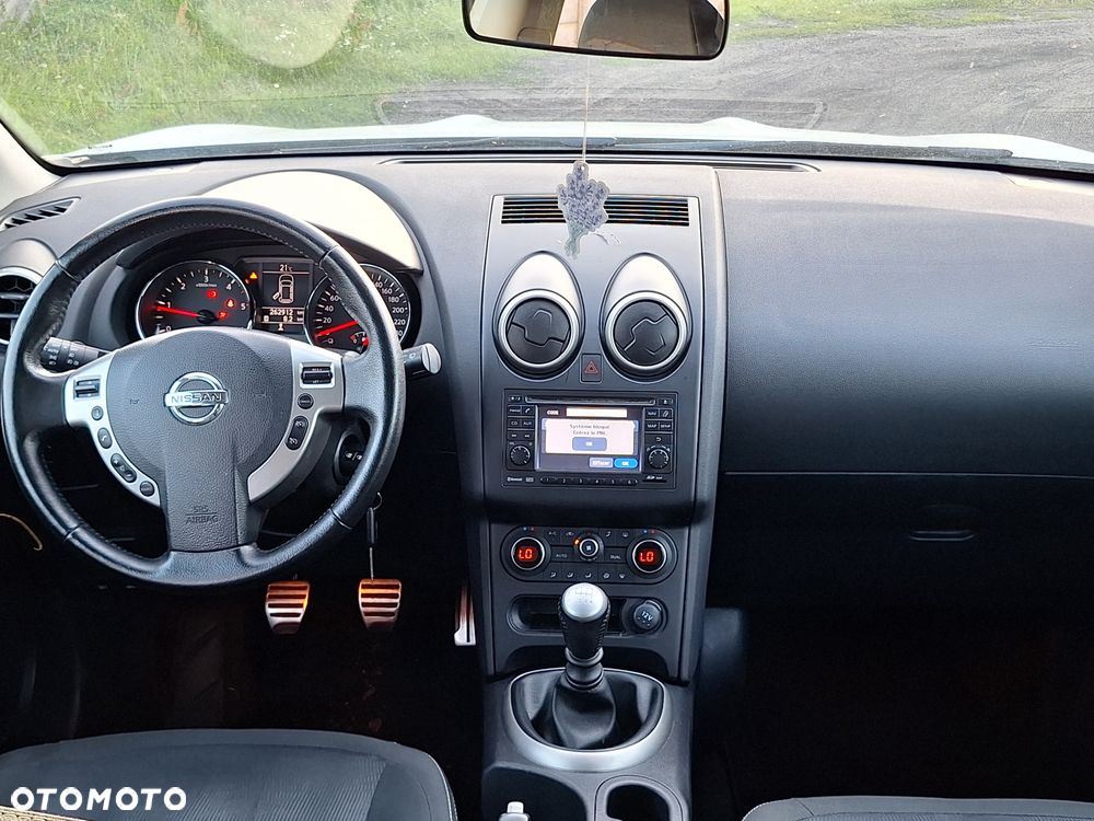 Nissan Qashqai - 9