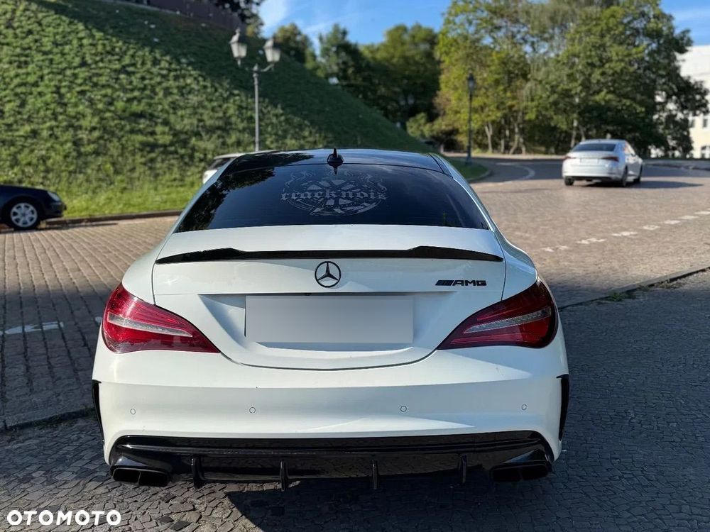 Mercedes-Benz CLA 220 4-Matic AMG Line - 8
