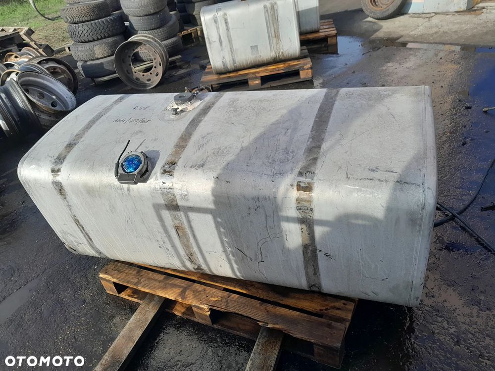 Zbiornik paliwa ALUMINIOWY SCANIA R V8 164cm. / 70cm. / 68cm. 700L