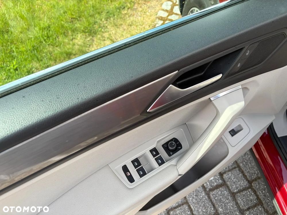 Volkswagen Tiguan - 13