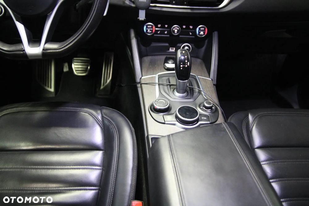 Alfa Romeo Stelvio 2.0 Turbo First Edition Q4 - 11
