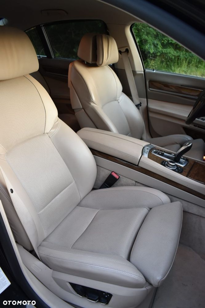 BMW Seria 7 - 7