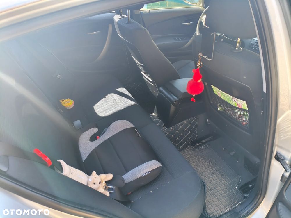 BMW Seria 1 118i - 6