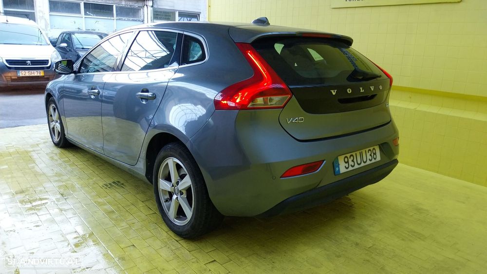 Volvo V40 1.6 D2 Kinetic - 19