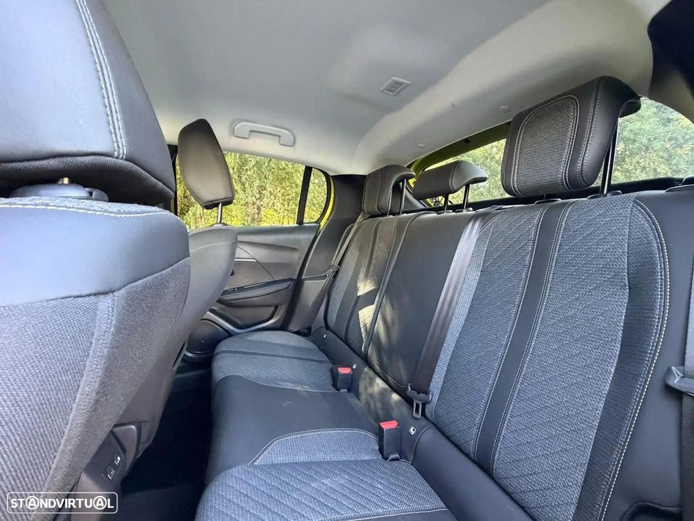 Peugeot 208 1.2 PureTech Allure - 39