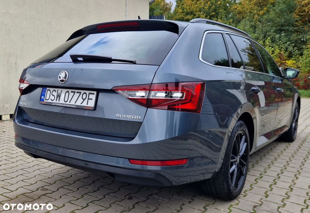 Skoda Superb 2.0 TDI DSG Style - 19