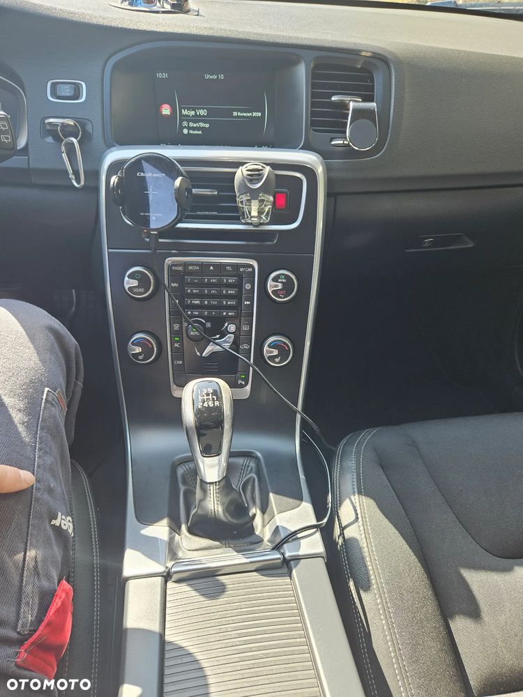 Volvo V60 D3 Kinetic - 13