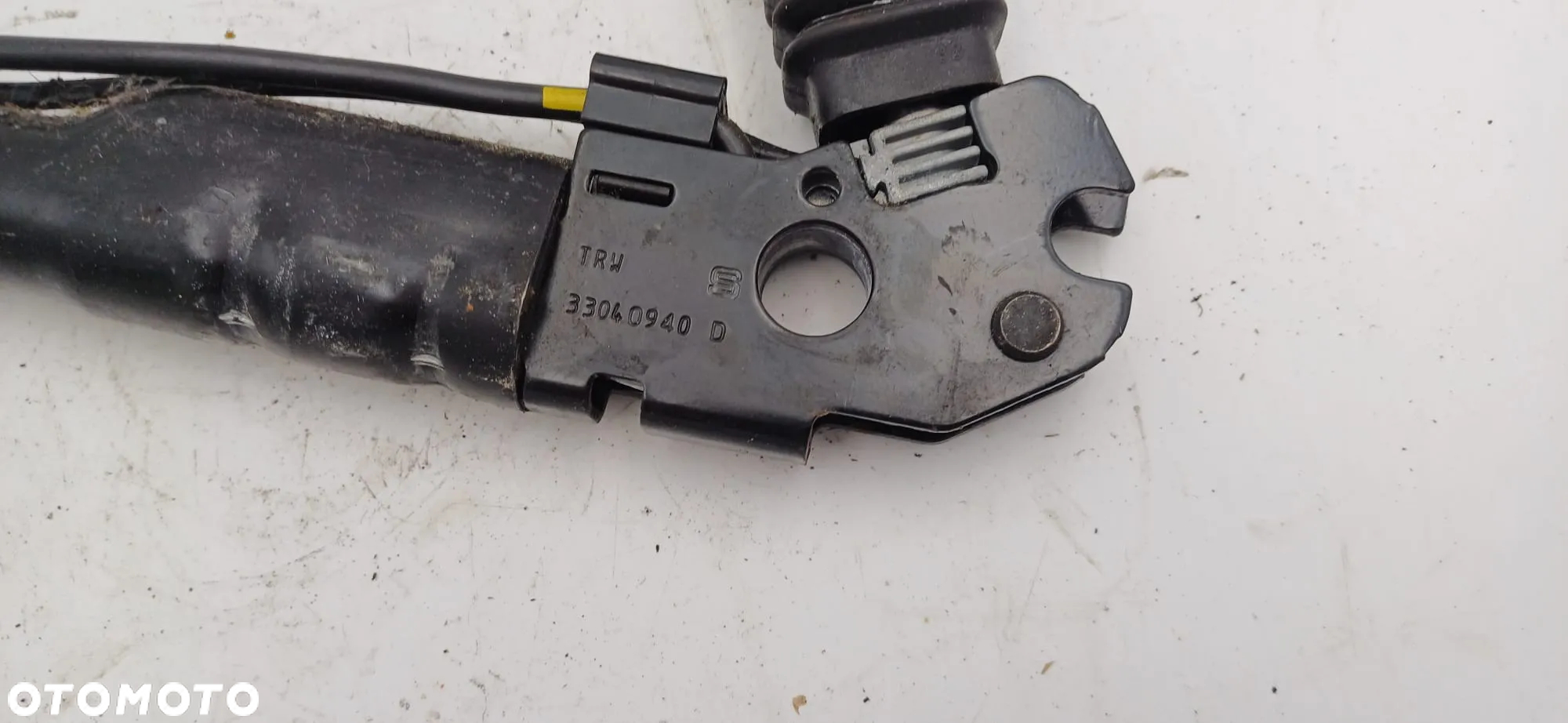BMW E87 E90 E91 Napinacz Pasa Lewy Prawy Wpinka 33040941 - 4