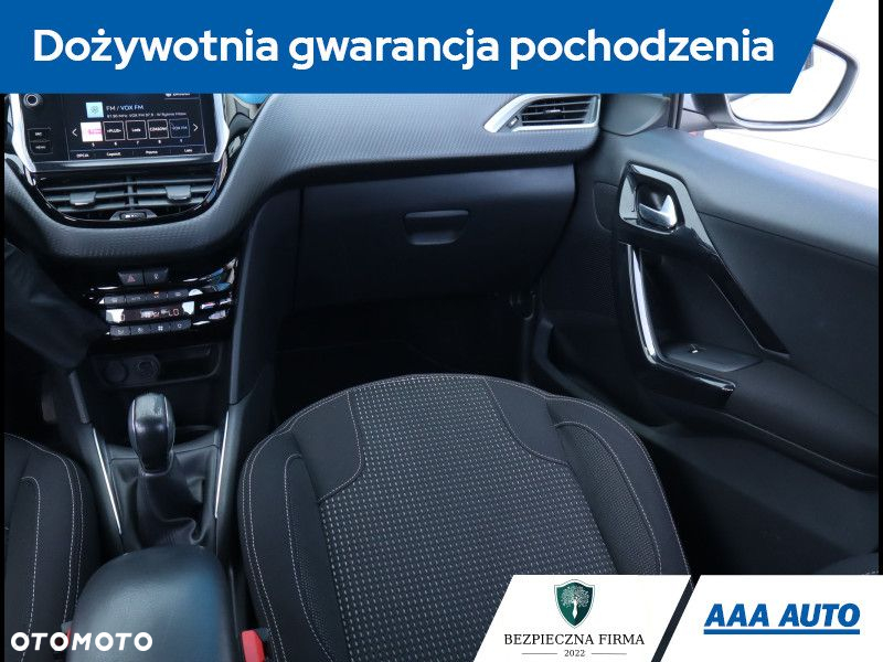 Peugeot 208 - 9