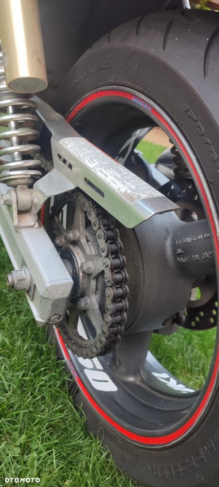 Suzuki GSX - 14