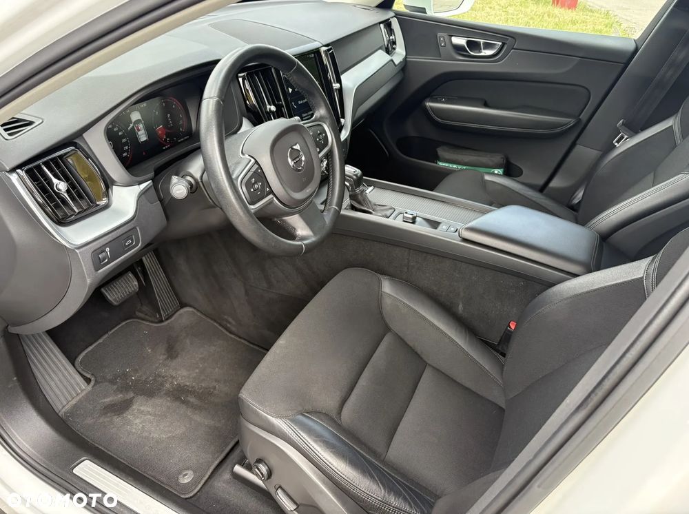 Volvo XC 60 D4 SCR AWD Momentum - 9
