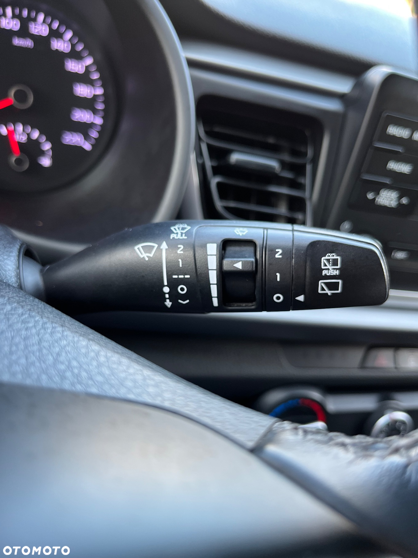 Kia Rio 1.2 L - 32