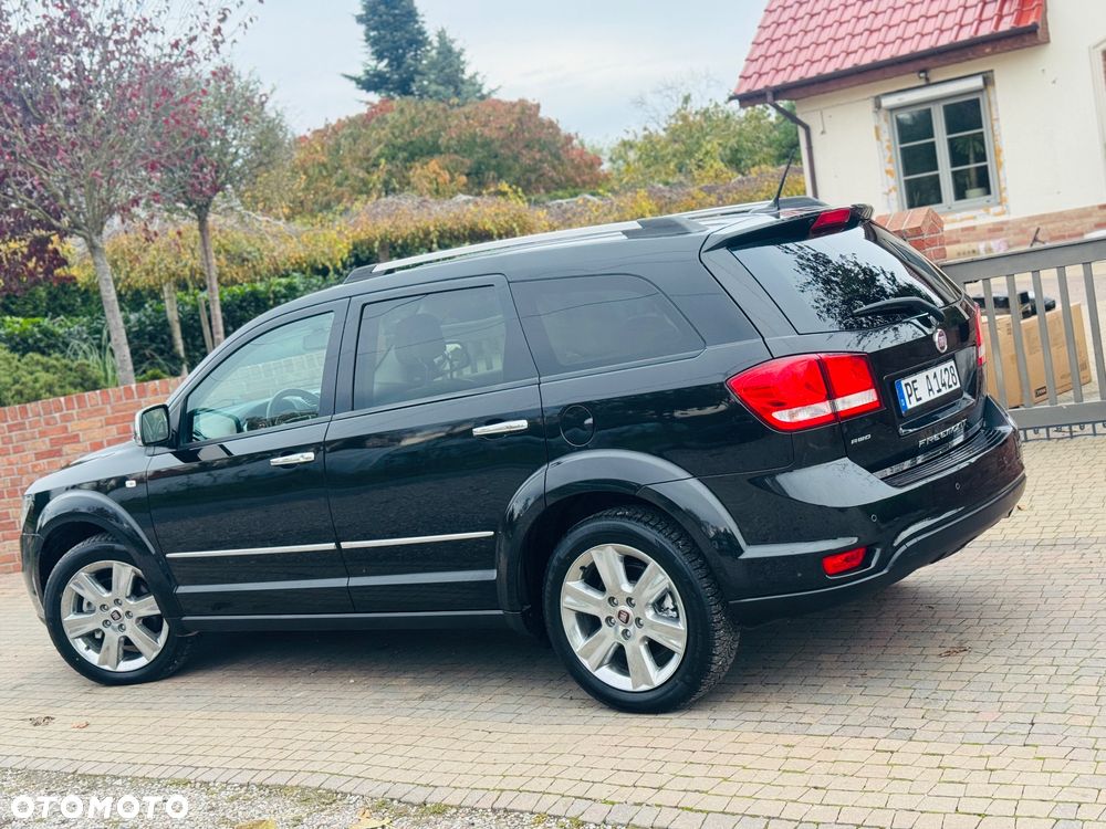 Fiat Freemont 2.0 Multijet Black Code AWD - 3