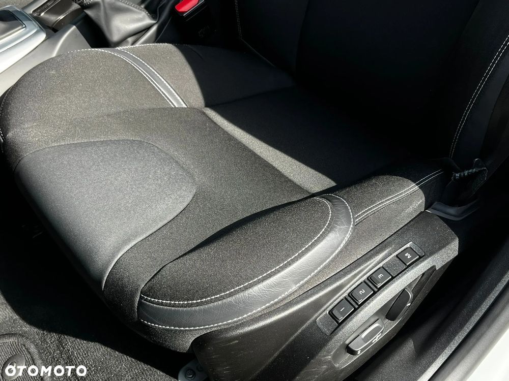 Volvo V40 T4 Drive-E Momentum - 11