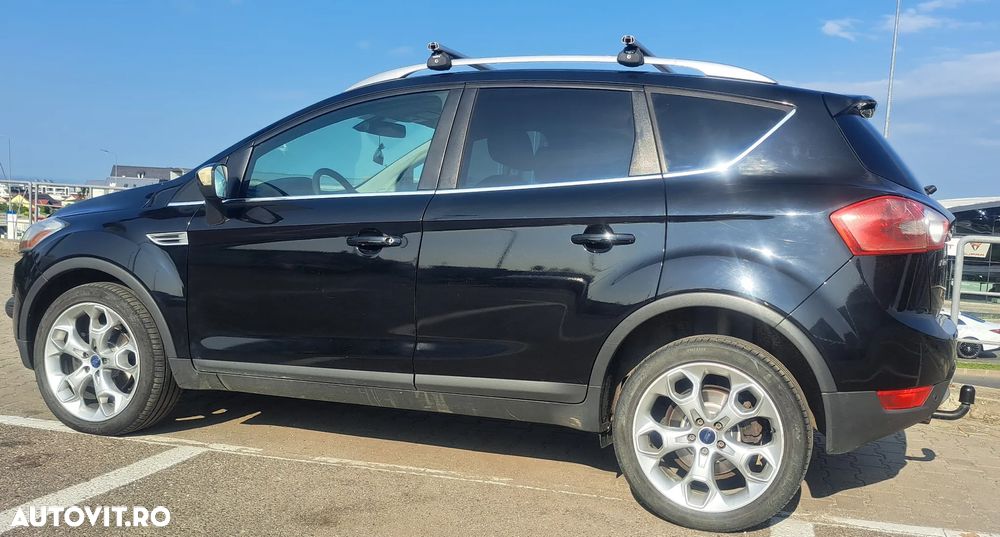 Ford Kuga 2.0 TDCi 2x4 Titanium - 4