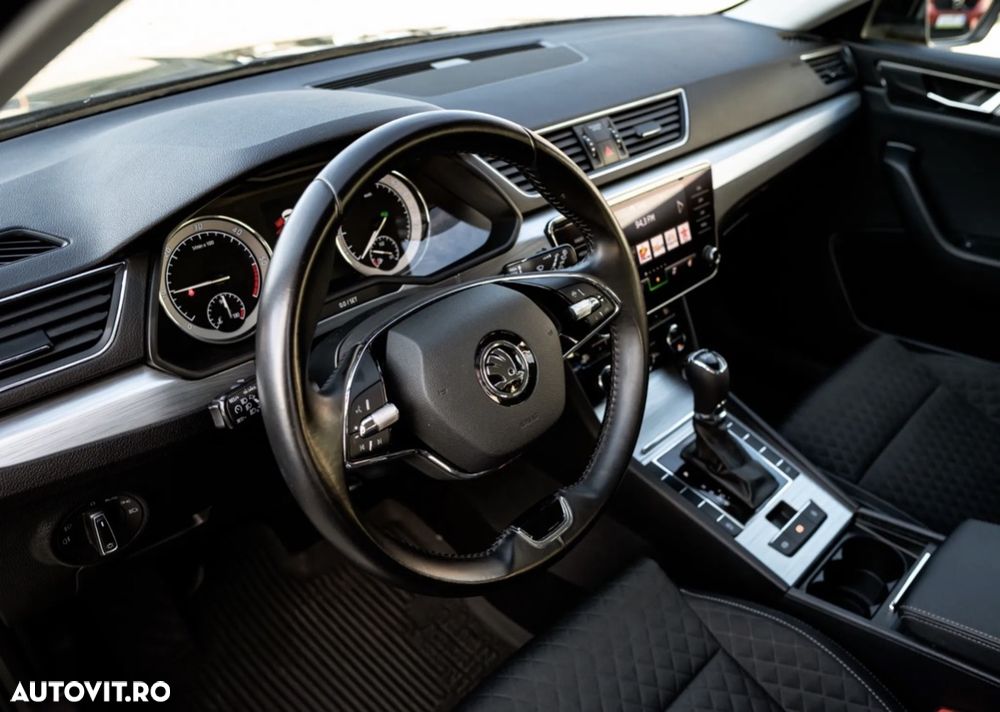 Skoda Superb 2.0 TDI DSG Ambition - 3