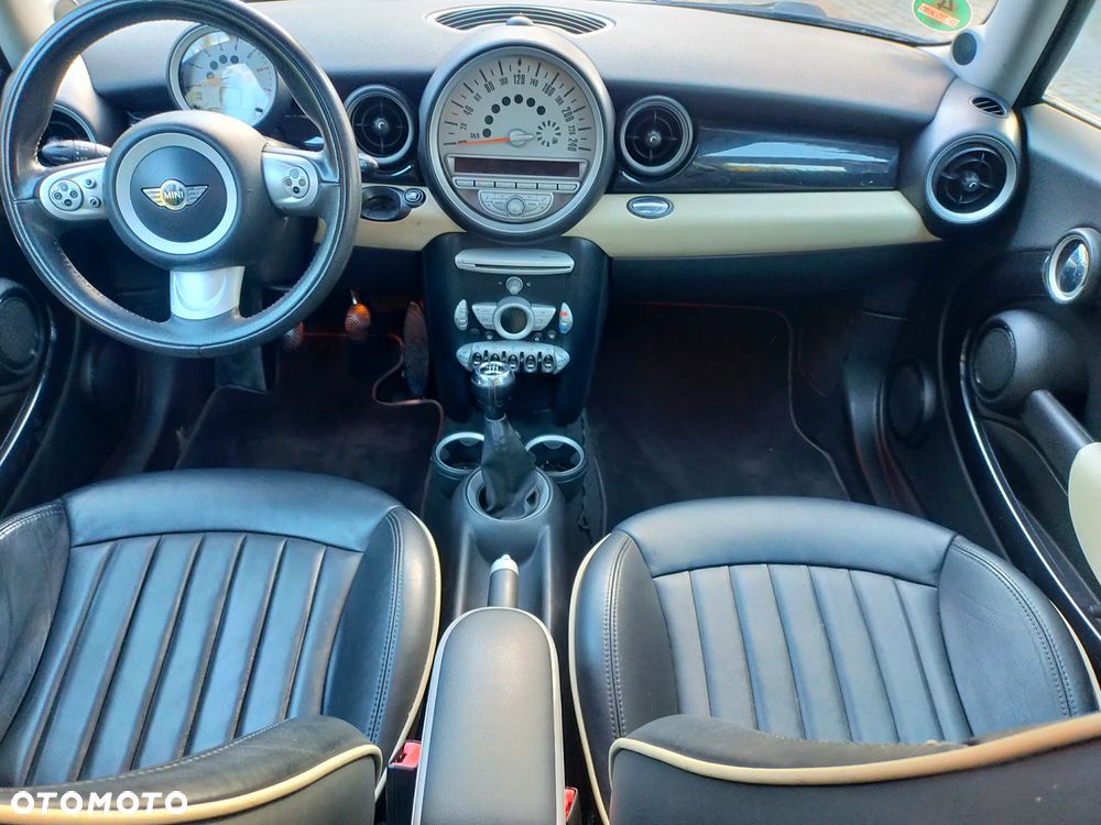 MINI Clubman Cooper D - 26