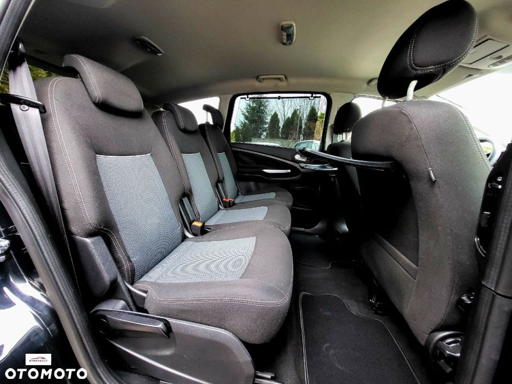 Ford S-Max - 7